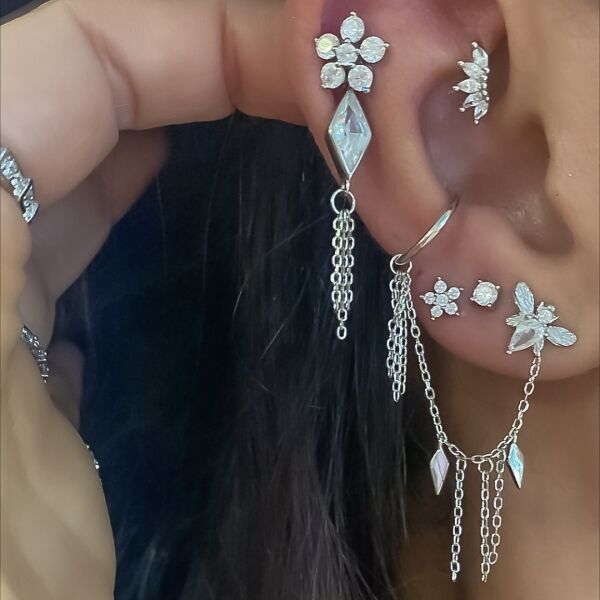 Armin Daisy Piercing